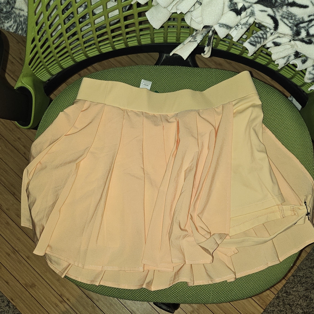 Halara Peach Pleated Skirt